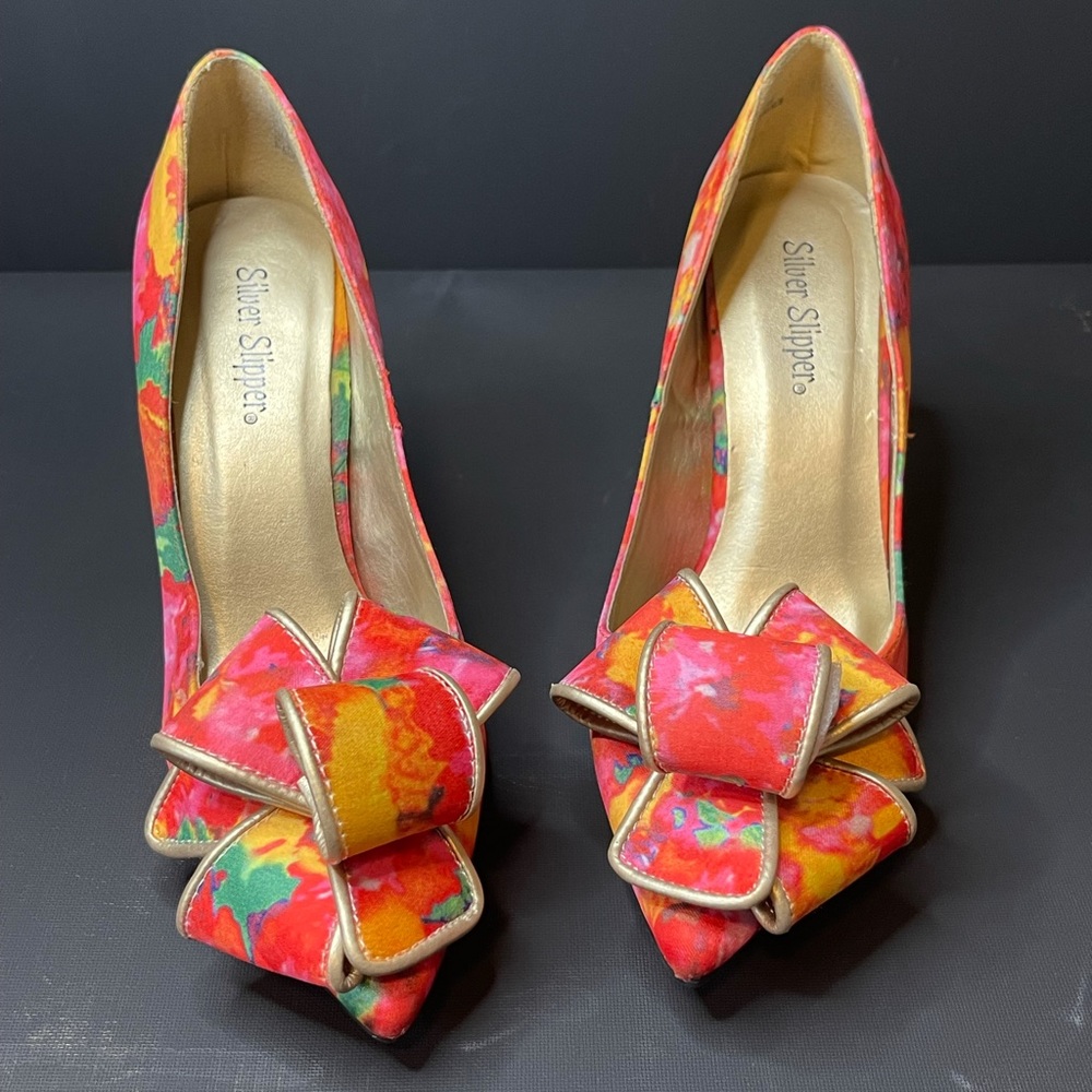 💐Floral print pumps 💐